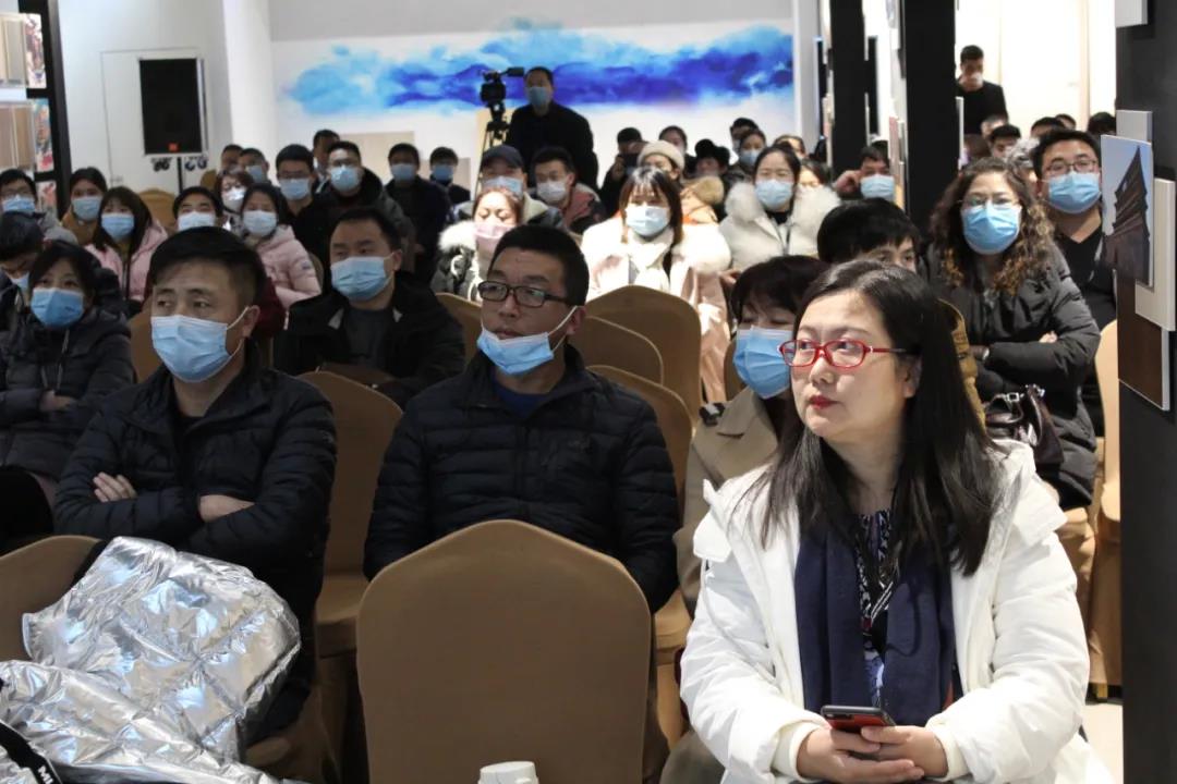 恭喜！華洲木業(yè)（陜西）運營中心首航儀式暨供應(yīng)鏈賦能模式發(fā)布會圓滿舉辦！(圖10)